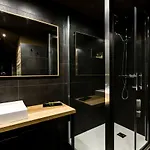 Hotel del amor Avec Nuit Insolite Au Dandy Et Jacuzzi Privatise (adults Only) París