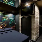 Avec Nuit Insolite Au Dandy Et Jacuzzi Privatise (adults Only) *