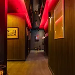 Avec Nuit Insolite Au Dandy Et Jacuzzi Privatise (adults Only)
