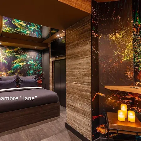 Avec Nuit Insolite Au Dandy Et Jacuzzi Privatise (adults Only) Parijs