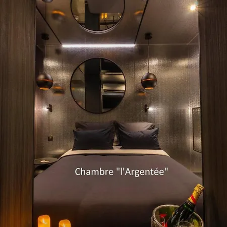 Avec Nuit Insolite Au Dandy Et Jacuzzi Privatise (adults Only) Parijs