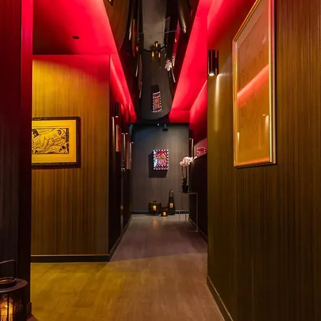 Avec Nuit Insolite Au Dandy Et Jacuzzi Privatise (adults Only)