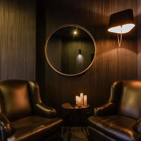 Avec Nuit Insolite Au Dandy Et Jacuzzi Privatise (adults Only) Париж