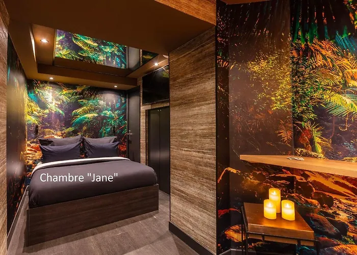 Avec Nuit Insolite Au Dandy Et Jacuzzi Privatise (adults Only) פריז