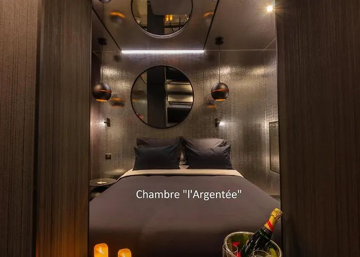 Avec Nuit Insolite Au Dandy Et Jacuzzi Privatise (adults Only) פריז