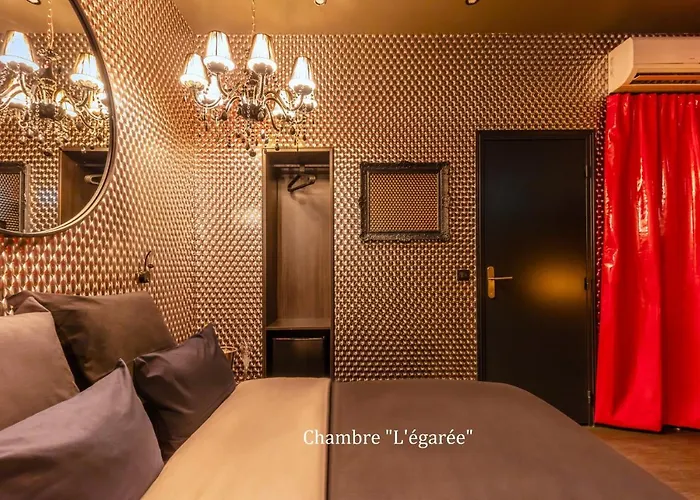 Avec Nuit Insolite Au Dandy Et Jacuzzi Privatise (adults Only) *