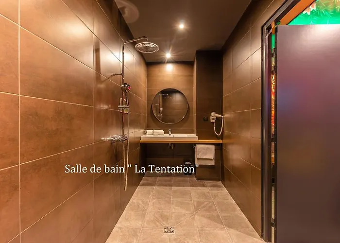 Avec Nuit Insolite Au Dandy Et Jacuzzi Privatise (adults Only) מלון אהבה *