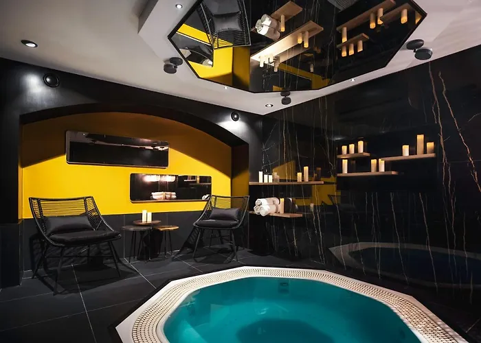 Avec Nuit Insolite Au Dandy Et Jacuzzi Privatise (adults Only) *
