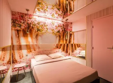 Romantiskt hotell Avec Nuit Insolite Au Dandy Et Jacuzzi Privatise (adults Only)